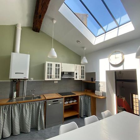La Mansarde De L Abbaye Apartment Клуни Екстериор снимка