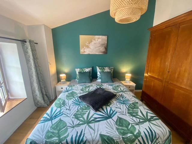 La Mansarde De L Abbaye Apartment Клуни Екстериор снимка