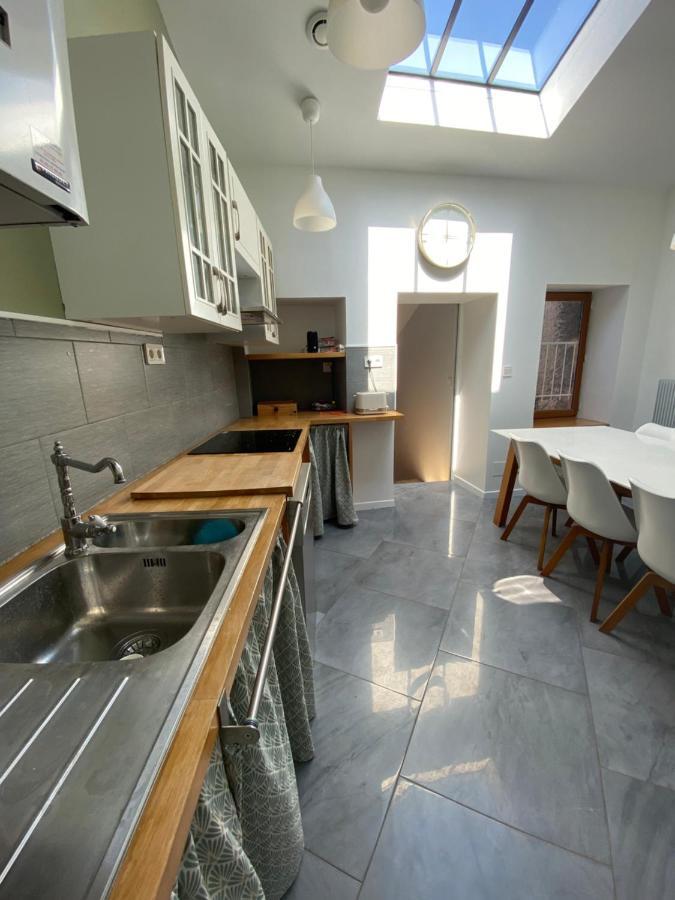 La Mansarde De L Abbaye Apartment Клуни Екстериор снимка