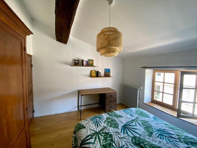 La Mansarde De L Abbaye Apartment Клуни Екстериор снимка